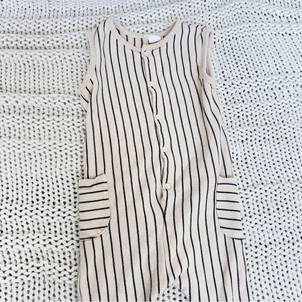 H&M Cream and Black Striped One Piece Romper 2T - Picture 7 of 9
